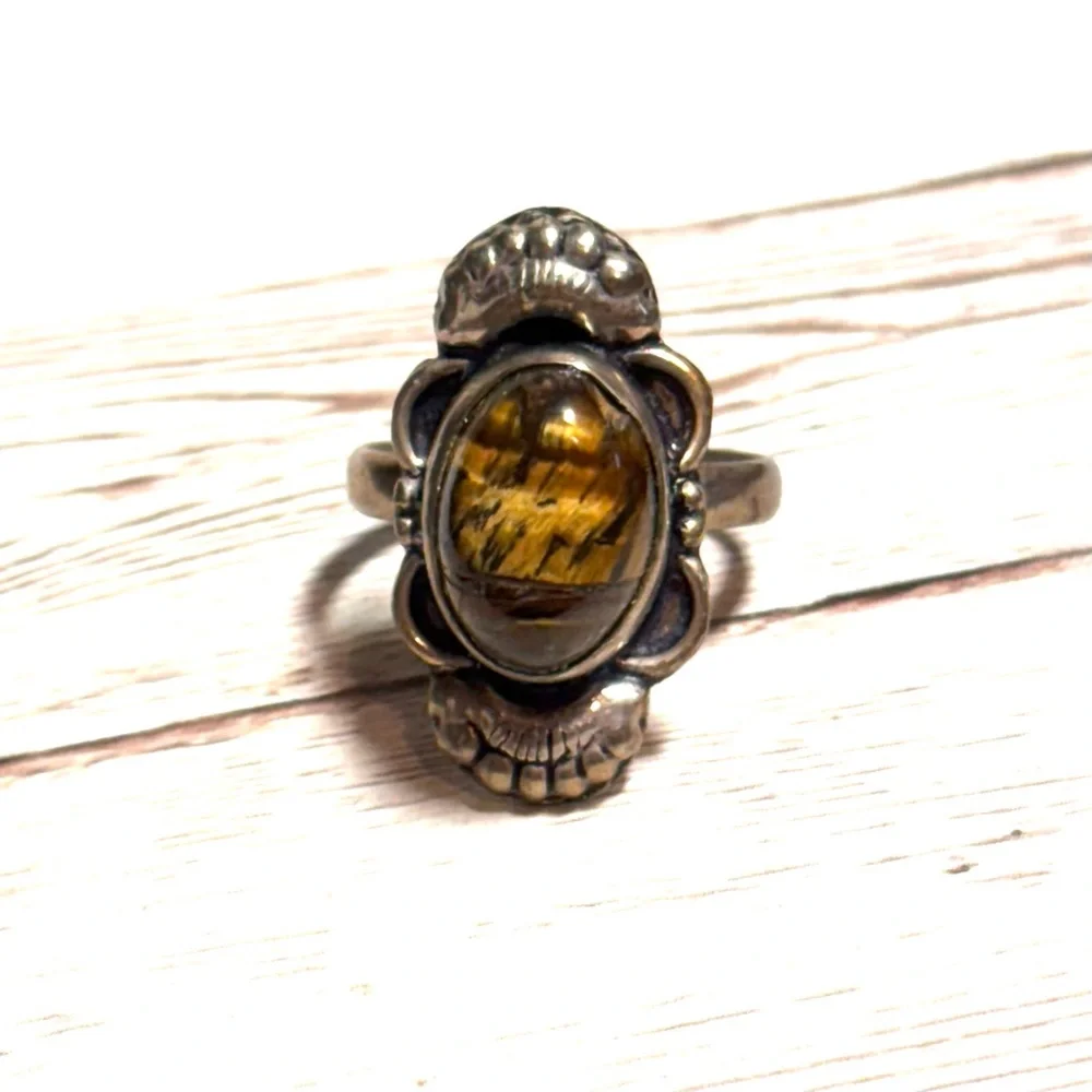 Sterling Silver tiger’s eye Navajo Pattern RingEstate Jewelry